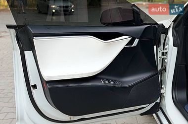 Лифтбек Tesla Model S 2017 в Тернополе