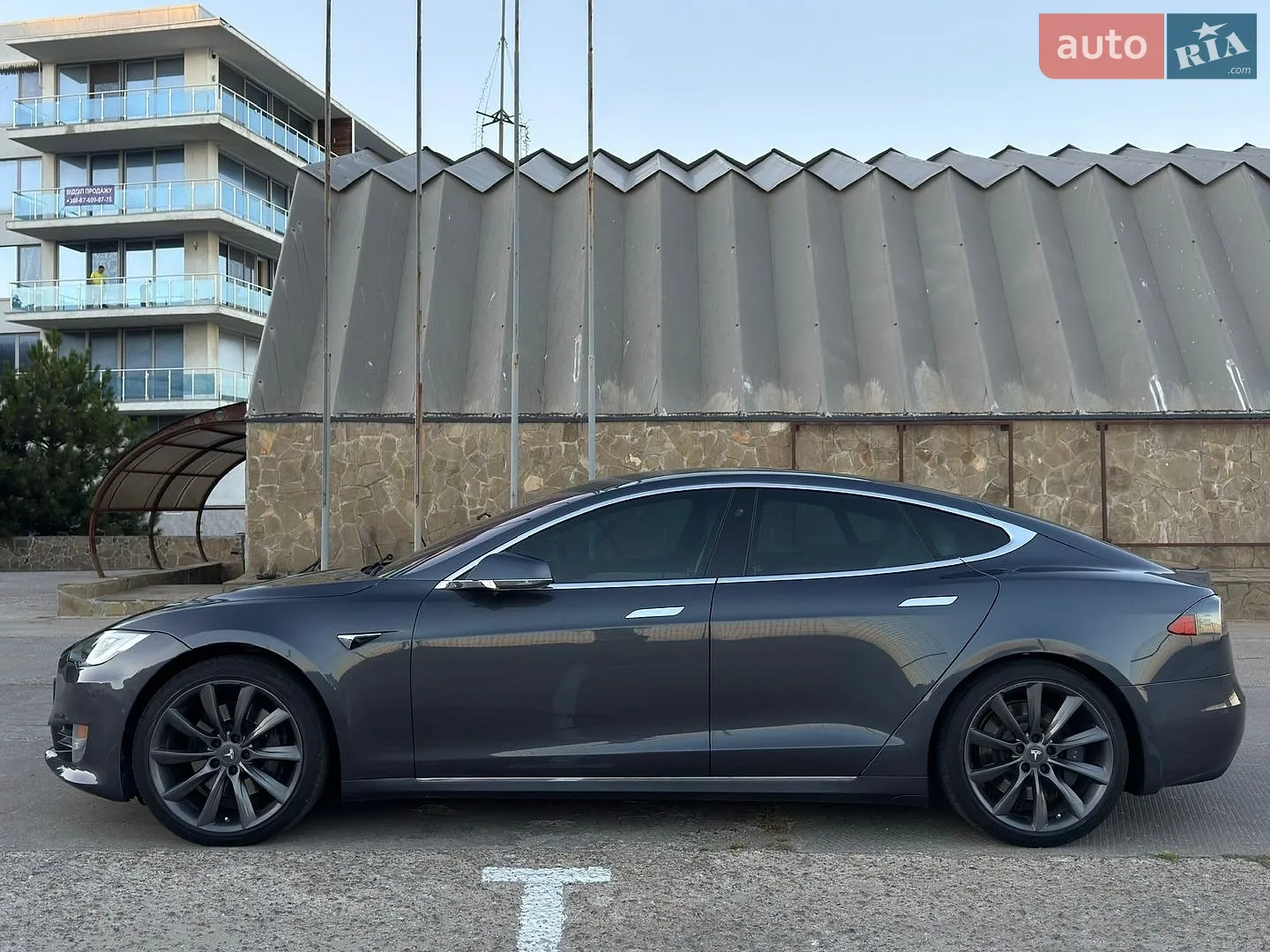 2020 Tesla Model S - мініатюра 9