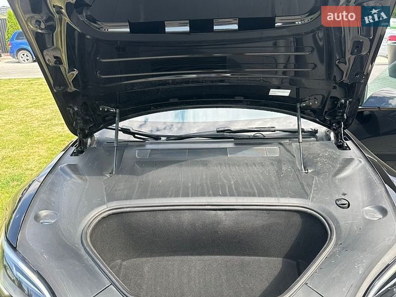 Лифтбек Tesla Model S 2022 в Тернополе