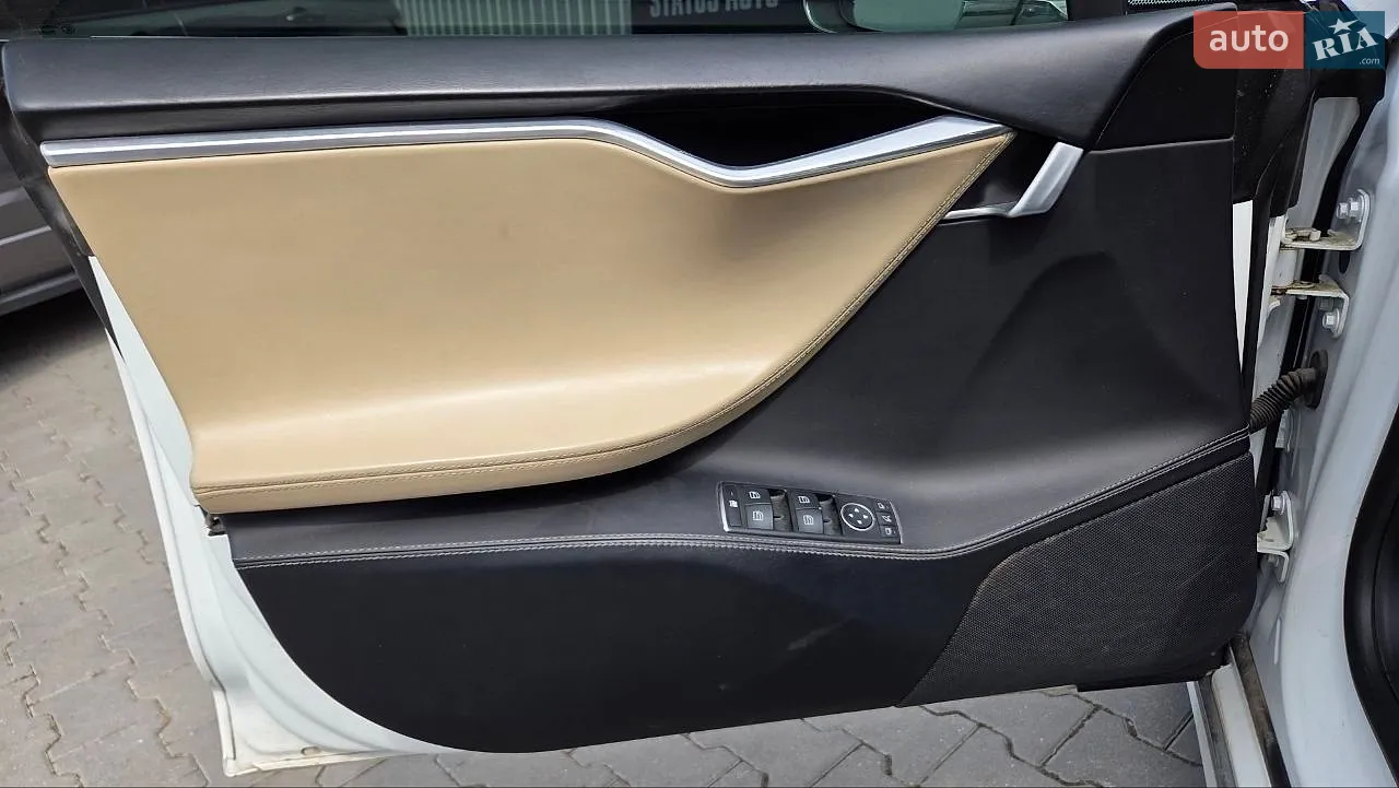 2016 Tesla Model S - мініатюра 12