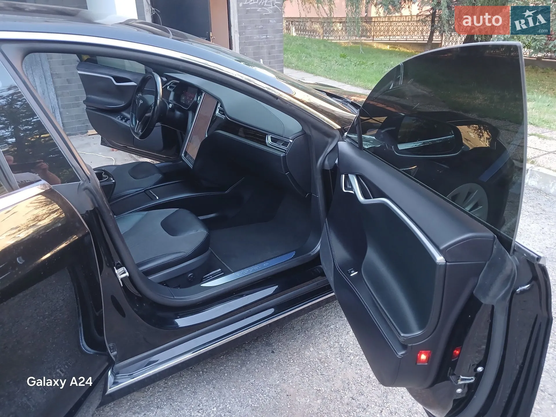 2017 Tesla Model S - мініатюра 19