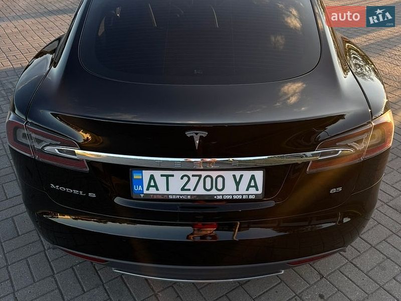 Лифтбек Tesla Model S 2014 в Ивано-Франковске