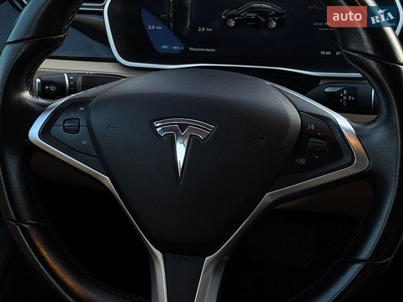 Лифтбек Tesla Model S 2014 в Ивано-Франковске