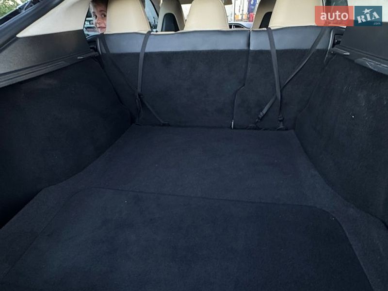 Лифтбек Tesla Model S 2014 в Ивано-Франковске