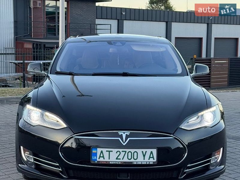 Лифтбек Tesla Model S 2014 в Ивано-Франковске