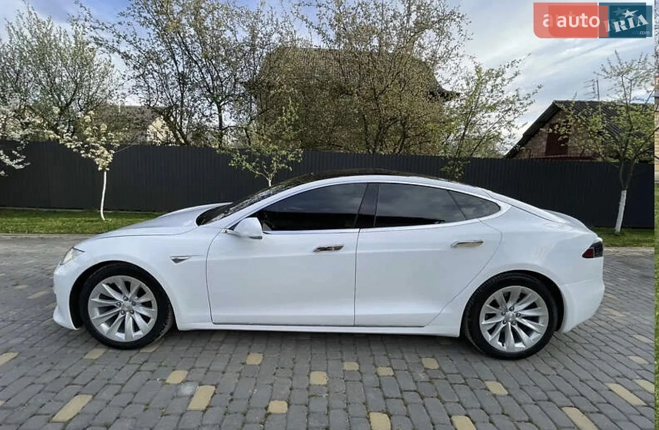 2016 Tesla Model S - мініатюра 3