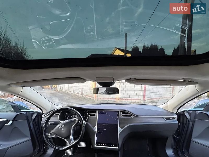 Лифтбек Tesla Model S 2014 в Киеве