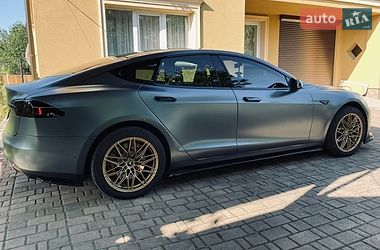 Ліфтбек Tesla Model S 2015 в Калуші