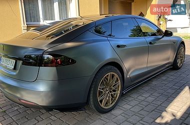 Ліфтбек Tesla Model S 2015 в Калуші