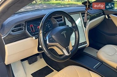 Ліфтбек Tesla Model S 2015 в Калуші