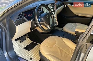 Ліфтбек Tesla Model S 2015 в Калуші
