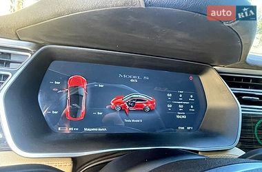 Ліфтбек Tesla Model S 2015 в Калуші