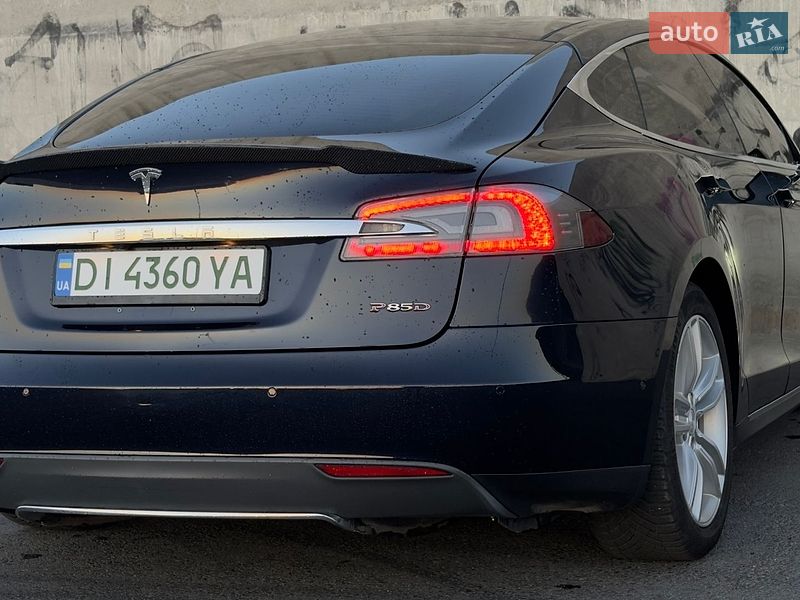 Ліфтбек Tesla Model S 2015 в Львові фото 23 Ліфтбек Tesla Model S 2015 в Львові