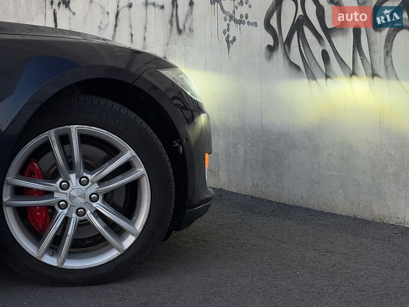 Ліфтбек Tesla Model S 2015 в Львові фото 27 Ліфтбек Tesla Model S 2015 в Львові