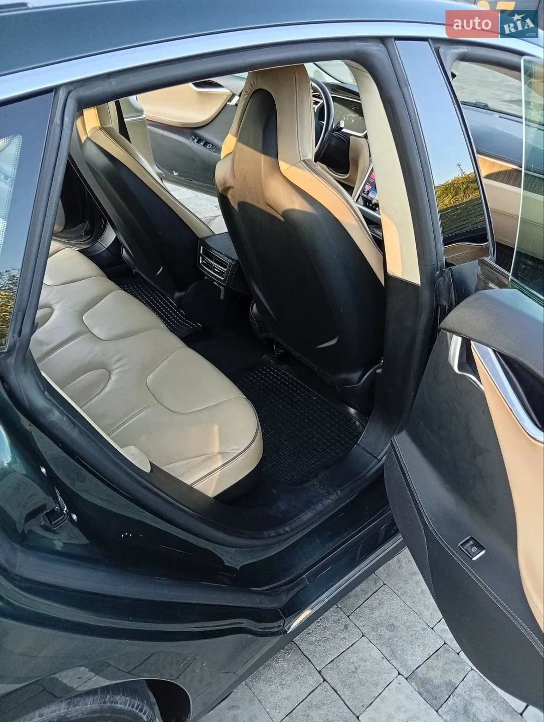 2014 Tesla Model S - мініатюра 9