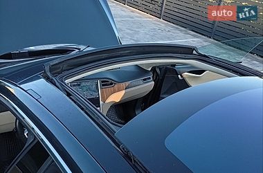 Ліфтбек Tesla Model S 2014 в Львові