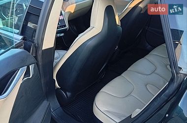 Ліфтбек Tesla Model S 2014 в Львові