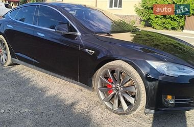 Ліфтбек Tesla Model S 2016 в Івано-Франківську