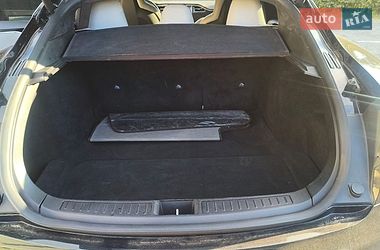 Ліфтбек Tesla Model S 2016 в Івано-Франківську