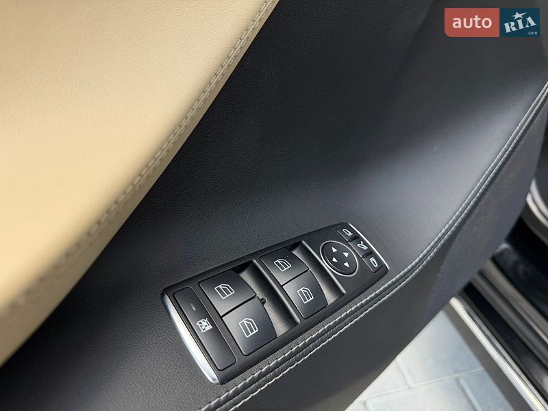 Ліфтбек Tesla Model S 2015 в Івано-Франківську