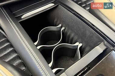 Ліфтбек Tesla Model S 2015 в Івано-Франківську