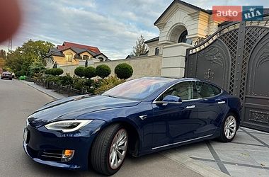 Ліфтбек Tesla Model S 2017 в Одесі