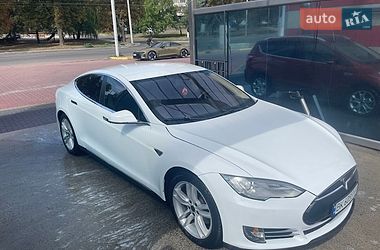 Ліфтбек Tesla Model S 2015 в Рівному