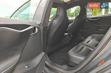 Ліфтбек Tesla Model S 2018 в Львові