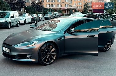 Ліфтбек Tesla Model S 2017 в Києві