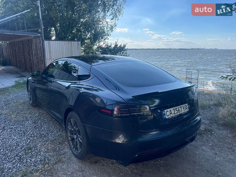 Tesla Model S 2024