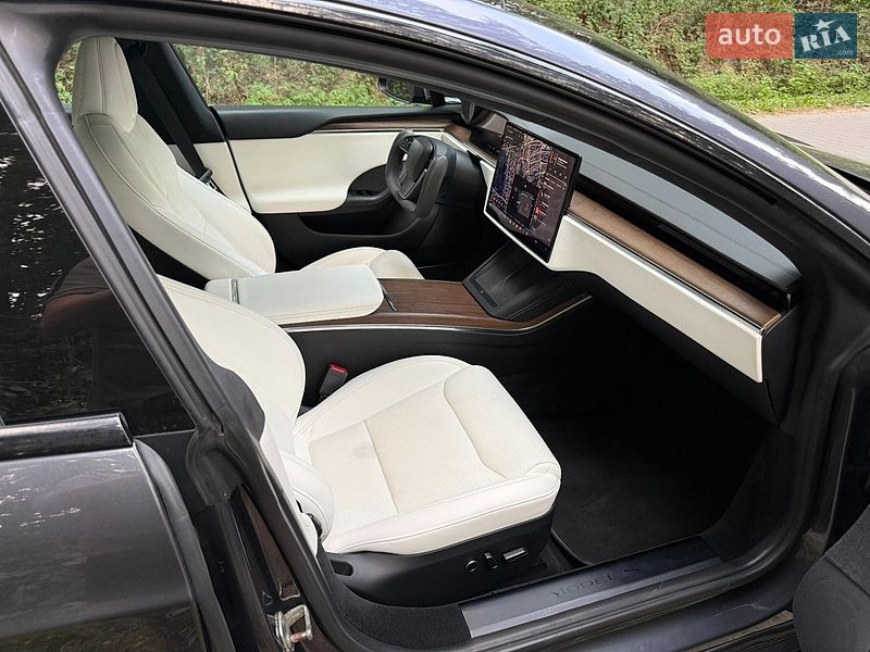 Ліфтбек Tesla Model S 2021 в Львові фото 29 Ліфтбек Tesla Model S 2021 в Львові