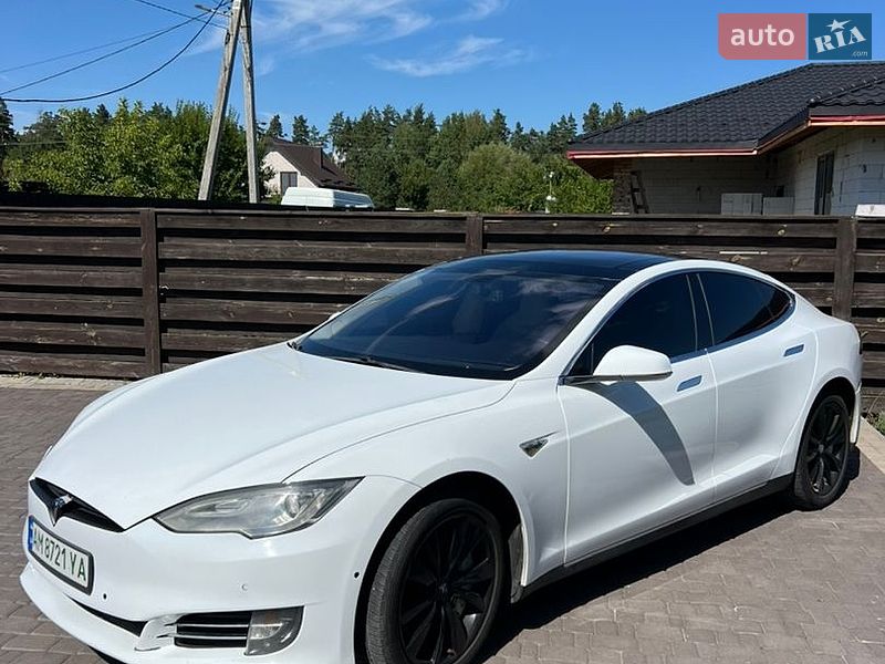 Ліфтбек Tesla Model S 2014 в Житомирі фото 12 Ліфтбек Tesla Model S 2014 в Житомирі
