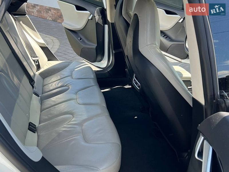 Ліфтбек Tesla Model S 2014 в Житомирі фото 16 Ліфтбек Tesla Model S 2014 в Житомирі