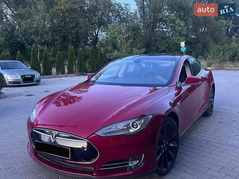 Ліфтбек Tesla Model S 2012 в Бучачі