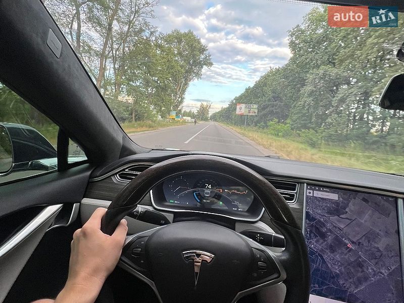 Ліфтбек Tesla Model S 2014 в Києві фото 4 Ліфтбек Tesla Model S 2014 в Києві