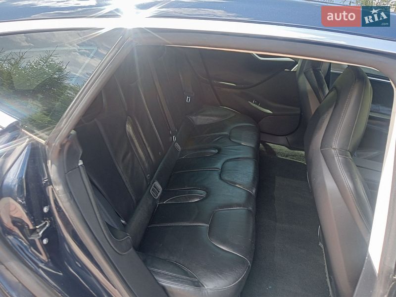 Ліфтбек Tesla Model S 2013 в Шепетівці фото 27 Ліфтбек Tesla Model S 2013 в Шепетівці