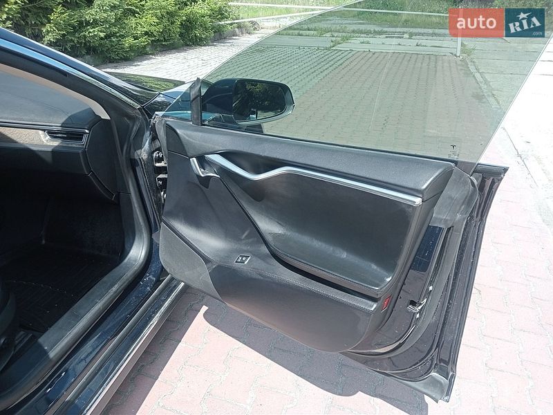 Ліфтбек Tesla Model S 2013 в Шепетівці фото 31 Ліфтбек Tesla Model S 2013 в Шепетівці
