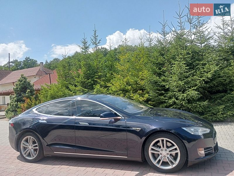 Ліфтбек Tesla Model S 2013 в Шепетівці фото 37 Ліфтбек Tesla Model S 2013 в Шепетівці