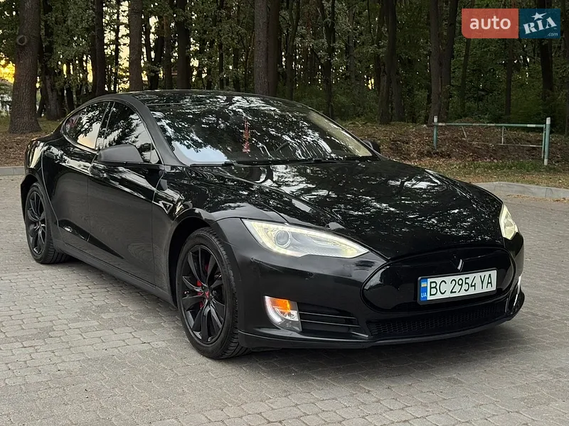 Tesla Model S