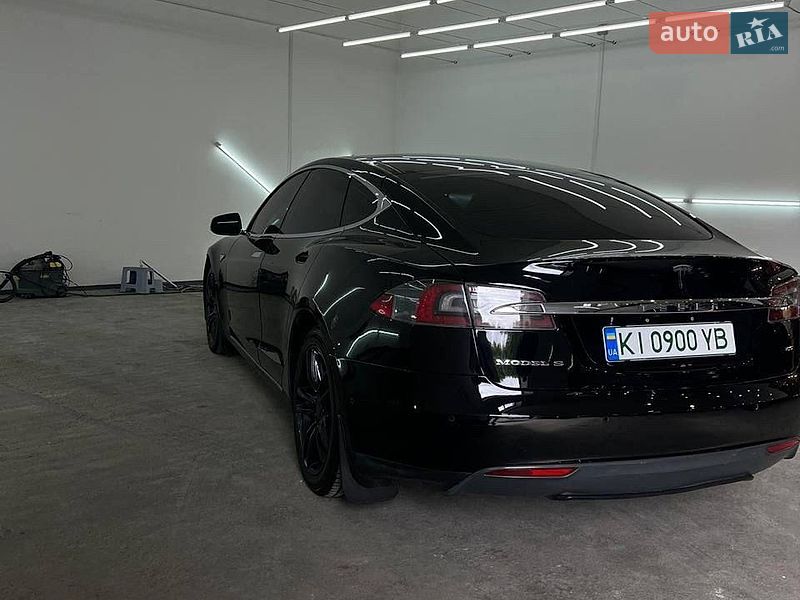 Ліфтбек Tesla Model S 2014 в Вінниці фото 10 Ліфтбек Tesla Model S 2014 в Вінниці