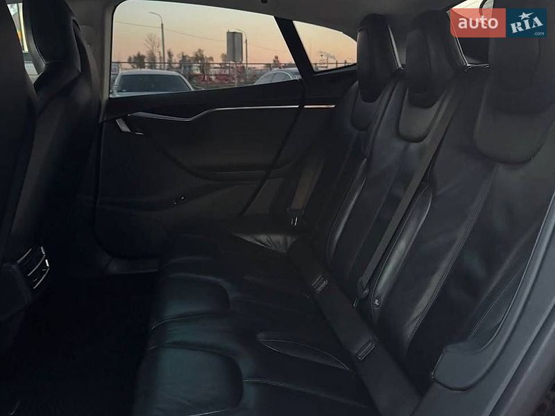 Ліфтбек Tesla Model S 2014 в Вінниці фото 18 Ліфтбек Tesla Model S 2014 в Вінниці