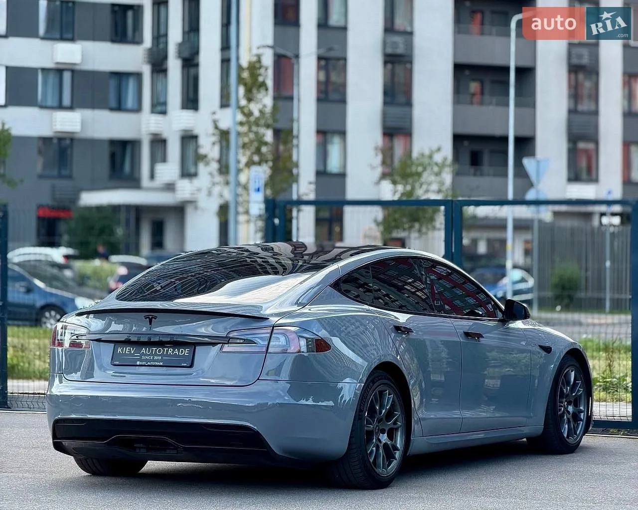 2021 Tesla Model S - мініатюра 16