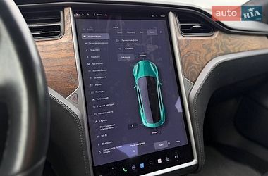 Лифтбек Tesla Model S 2018 в Львове
