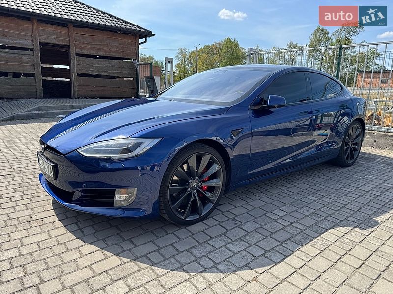 Лифтбек Tesla Model S 2020 в Радехове Лифтбек Tesla Model S 2020 в Радехове