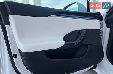Ліфтбек Tesla Model S 2021 в Одесі фото 39 Ліфтбек Tesla Model S 2021 в Одесі