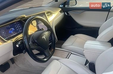 Лифтбек Tesla Model S 2018 в Львове