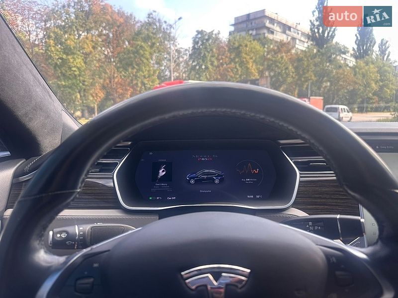 Ліфтбек Tesla Model S 2015 в Києві