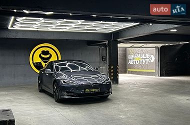 Ліфтбек Tesla Model S 2020 в Чернівцях