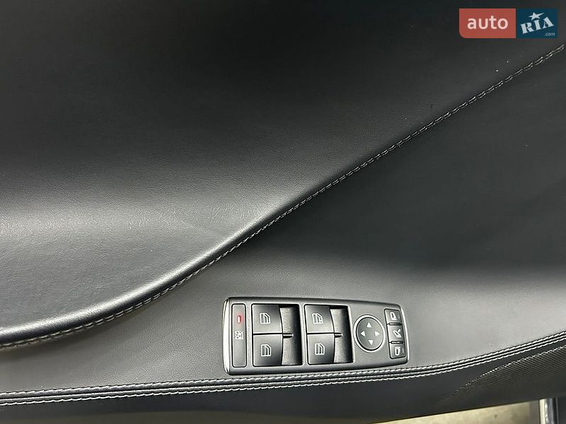 Ліфтбек Tesla Model S 2020 в Чернівцях