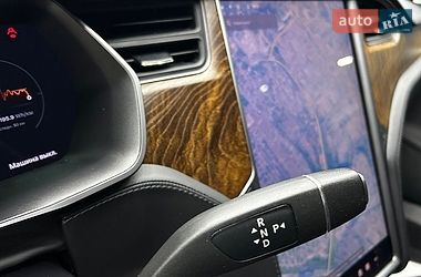 Ліфтбек Tesla Model S 2020 в Чернівцях